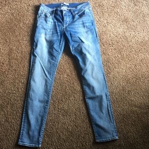 Light wash skinny jeans